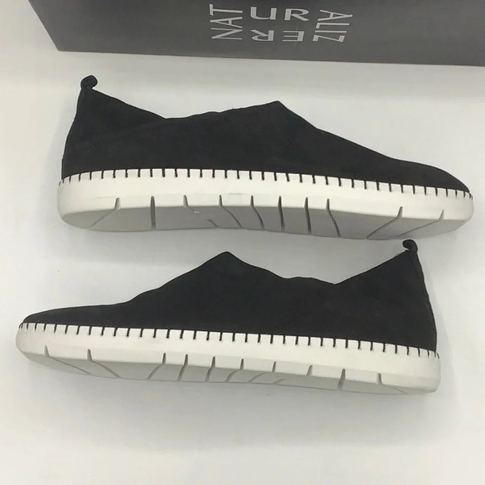 NATURALIZER Black Devan Leather Slip-On Sneakers